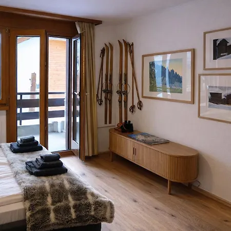 Bright With Balcony & View To The Matterhorn דירה
