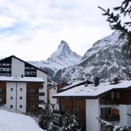 דירה Bright With Balcony & View To The Matterhorn צרמט