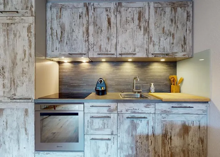 Bright With Balcony & View To The Matterhorn צרמט