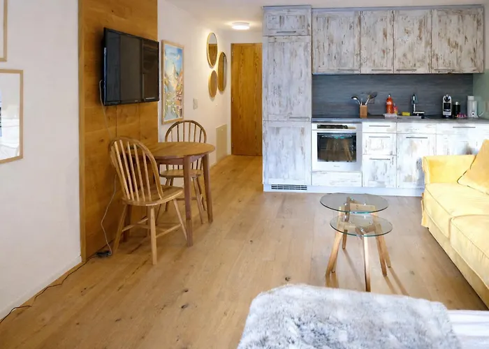 Bright With Balcony & View To The Matterhorn דירה צרמט