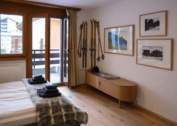 Bright With Balcony & View To The Matterhorn דירה