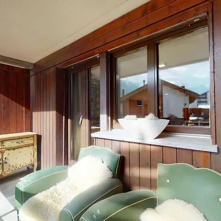 Bright With Balcony & View To The Matterhorn شقة